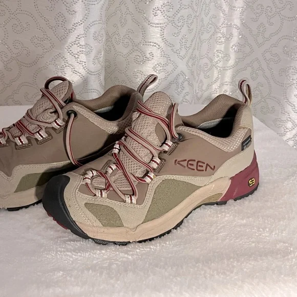 Keen hiking shoes - Picture 4 of 4